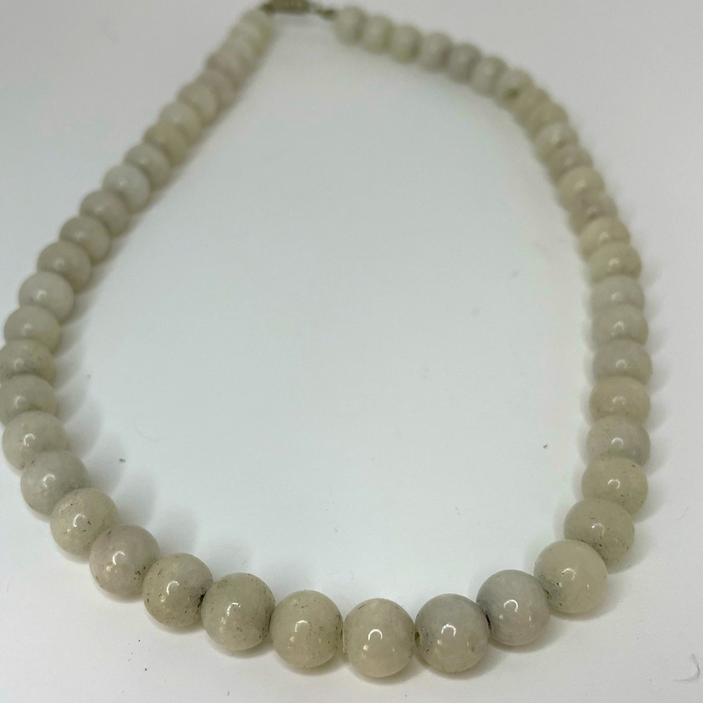 Pretty beaded necklace